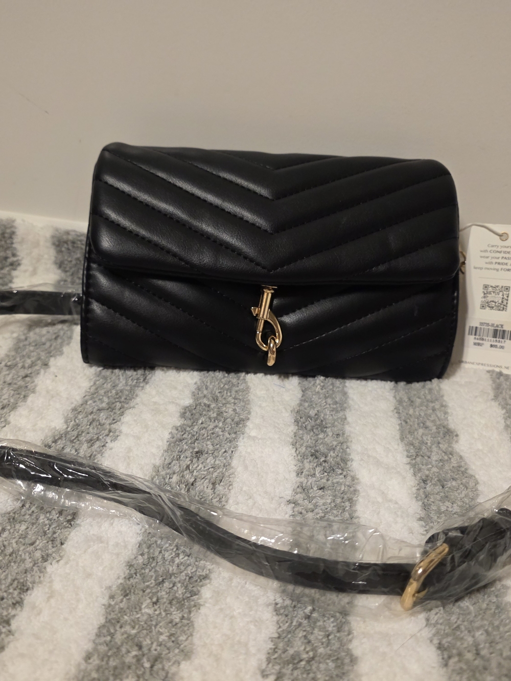 Urban Expressions NWT Nanci Crossbody Black With Gold Hardware MSRP$65